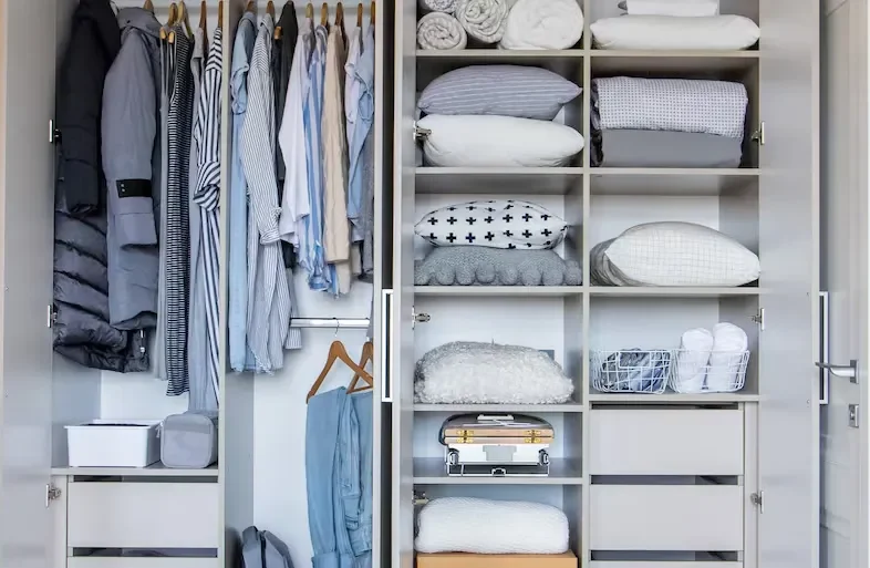 modern small walk in closets