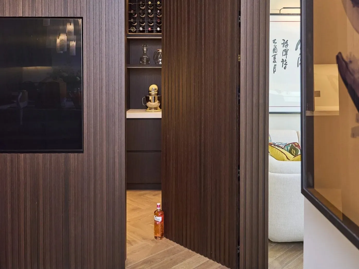 Built-in Cabinetry & Storage (1)